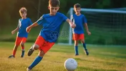 《电讯报》独家：曼市市长力促英政府拨款30亿，扶持曼联新主场建设